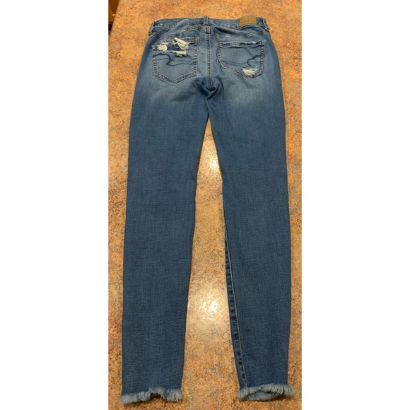 American Eagle Distressed  Jeans  Size 2R (W26\L28 - Picture 3 of 8